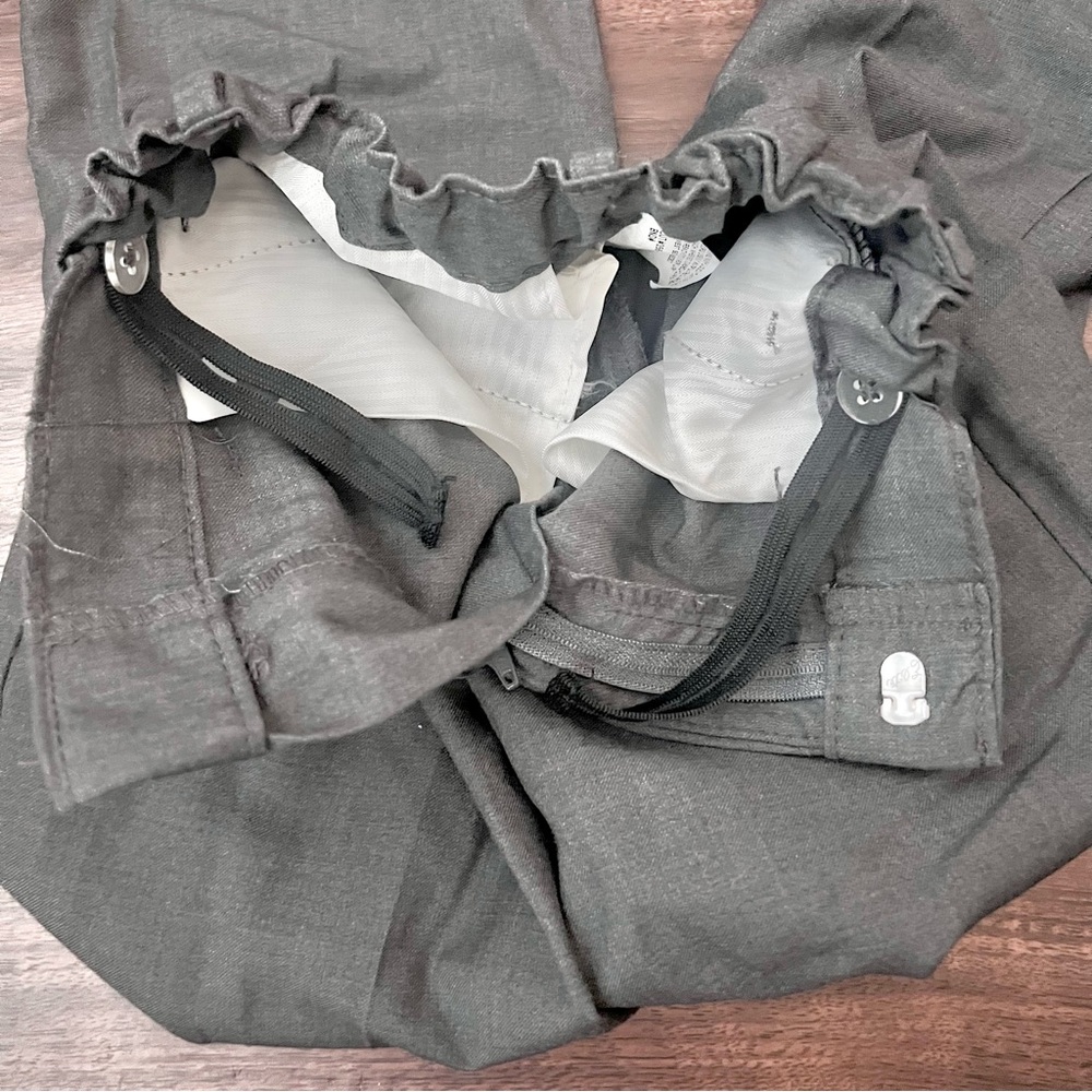 Chaps Kids Boys Gray Dress Pants Adjustable Elastic Waist Size 6 Regular - Picture 7 of 9
